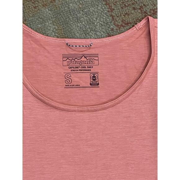 NWOT Patagonia Capilene Cool Light Coral Daily Tank Top - Picture 4 of 6